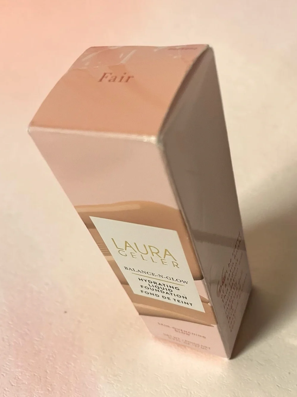 FAIR Laura Geller Balance N Glow Liquid Foundation